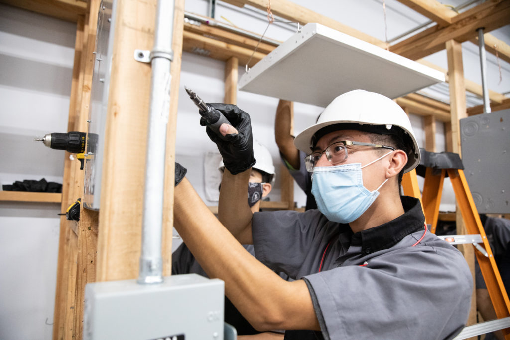 uei-college-electrician-technician-program-lab