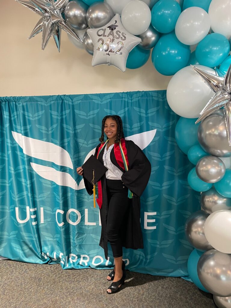 dental-assistant-student-graduating